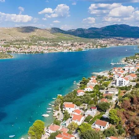 Seaside Family Friendly House With A Swimming Pool Sparadici, - 24200 Dom wakacyjny *