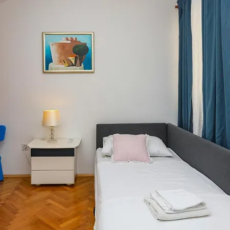 Seaside Family Friendly House With A Swimming Pool Sparadici, - 24200 *