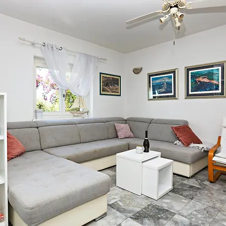 Seaside Family Friendly House With A Swimming Pool Sparadici, - 24200 度假居 希贝尼克