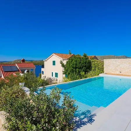 Seaside Family Friendly House With A Swimming Pool Sparadici, - 24200