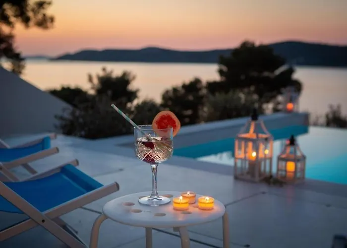 בית נופש Seaside Family Friendly House With A Swimming Pool Sparadici, - 24200