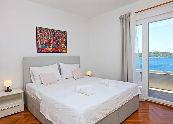 Dom wakacyjny Seaside Family Friendly House With A Swimming Pool Sparadici, - 24200 Szybenik