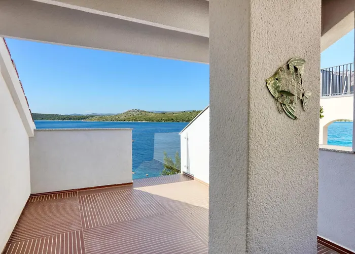 Seaside Family Friendly House With A Swimming Pool Sparadici, - 24200 Dom wakacyjny *