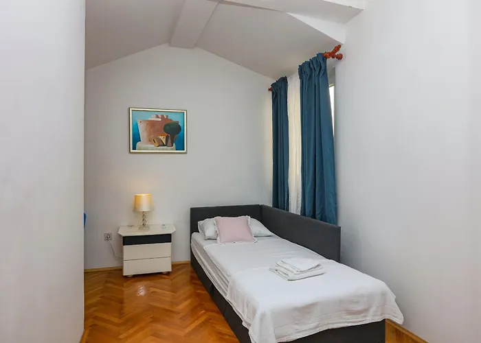 Seaside Family Friendly House With A Swimming Pool Sparadici, - 24200 * Szybenik