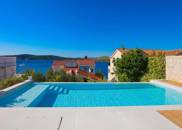 Seaside Family Friendly House With A Swimming Pool Sparadici, - 24200