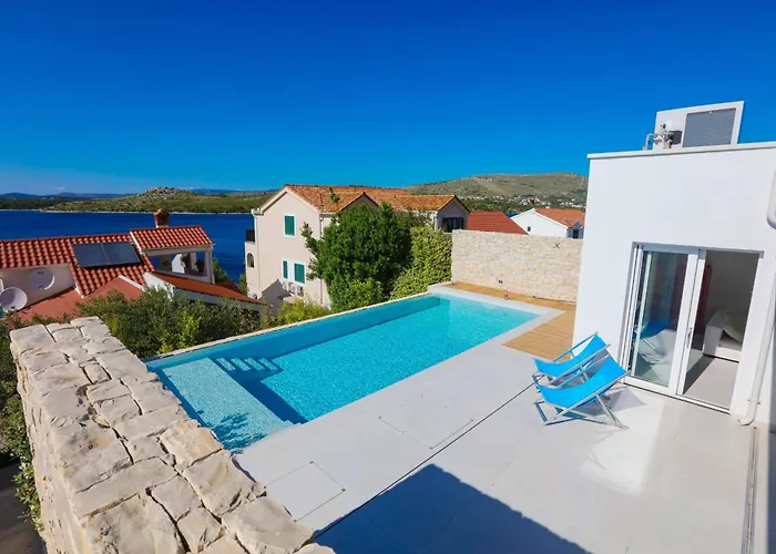 Dom wakacyjny Seaside Family Friendly House With A Swimming Pool Sparadici, - 24200