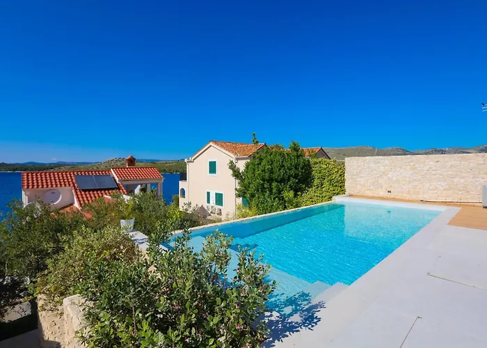 Seaside Family Friendly House With A Swimming Pool Sparadici, - 24200